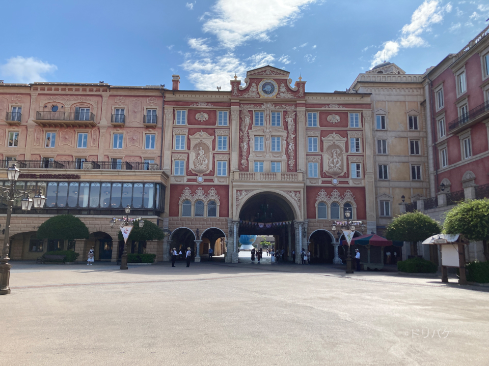 東京ディズニーシーハッピーエントリーで撮る誰も写らないミラコスタ